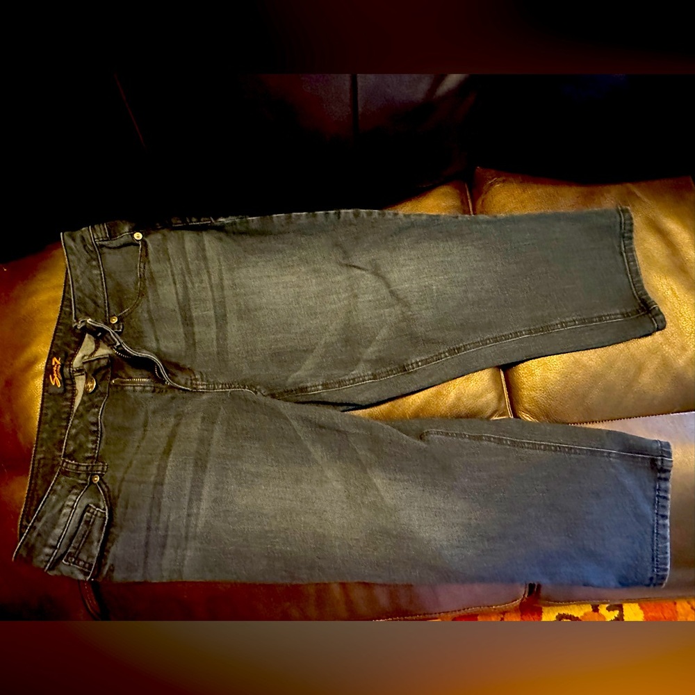 Seven 7 Cropped Skinny Denim Jean